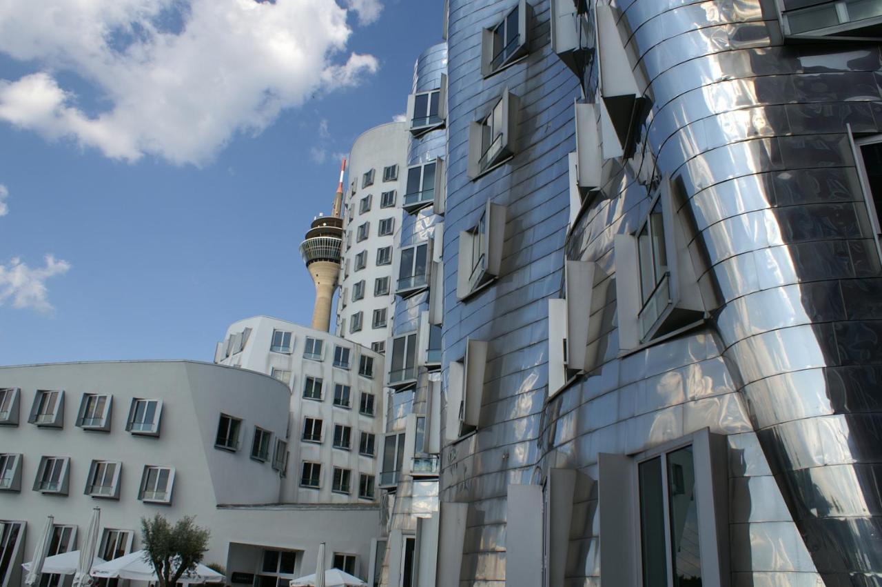 Liliencronstrasse Düsseldorf Exterior foto